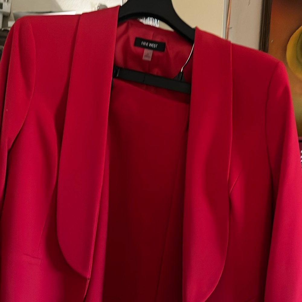Blazer and skirt knee length in red!